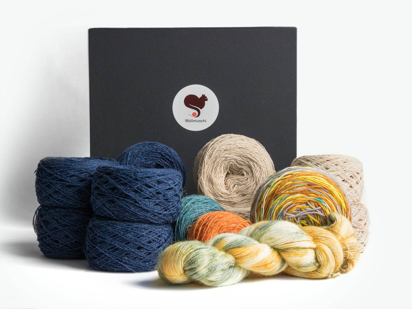 Knitting kit SWANS, LOVE AND FIBRES